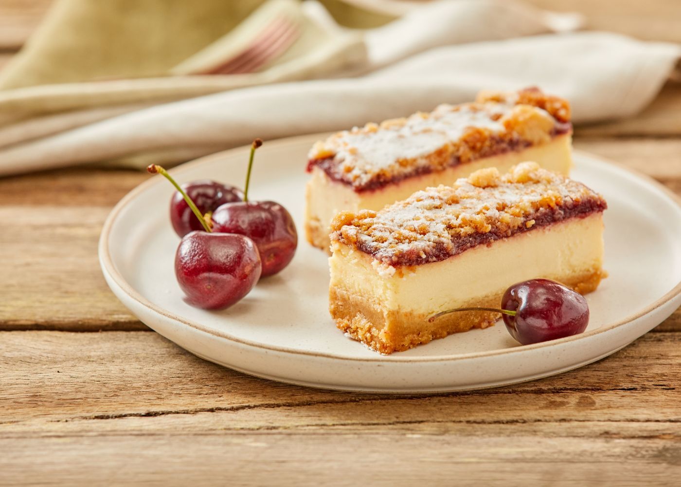 Cherry crumble cheesecake -  2 pack