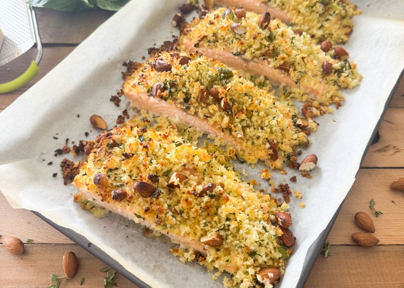 Parmesan + herb crusted salmon - 4 serves