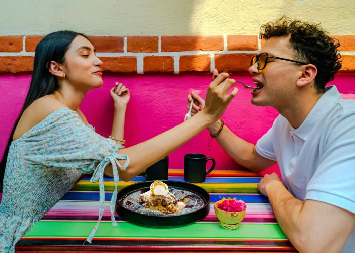 COUPLES: 5 Night Gourmet Box With Dessert