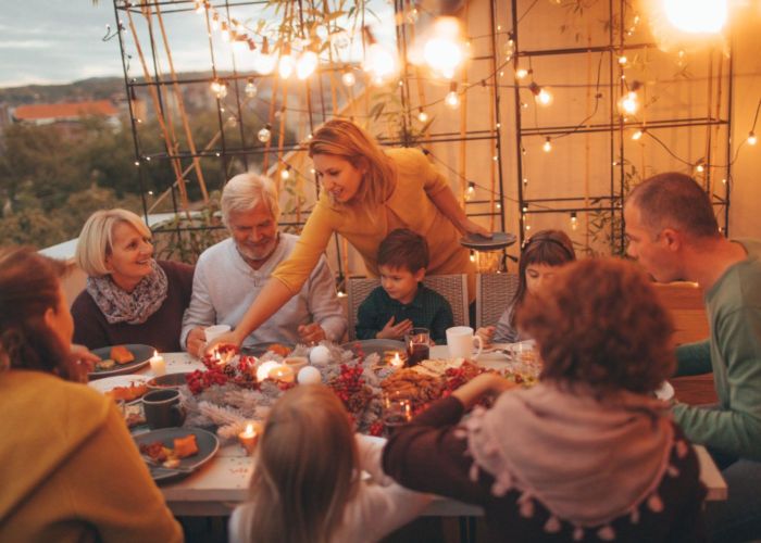 FAMILY: 5 Night Family Box 1