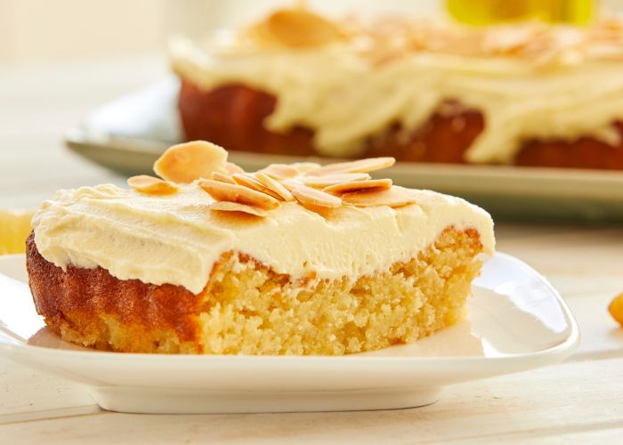 Flourless almond + lemon cake - serves 2-3
