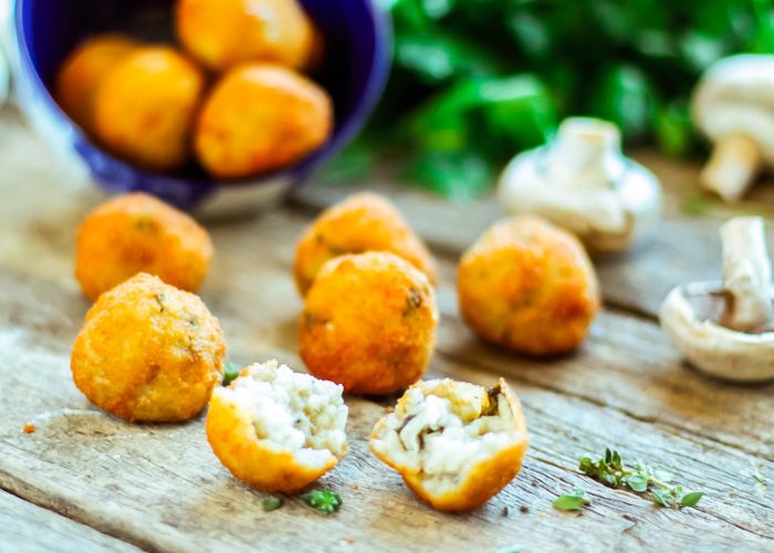 Mushroom + mozzarella arancini balls- 12 Pack