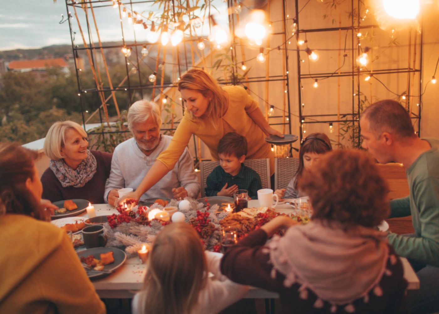 FAMILY: 5 Night Family Box 1