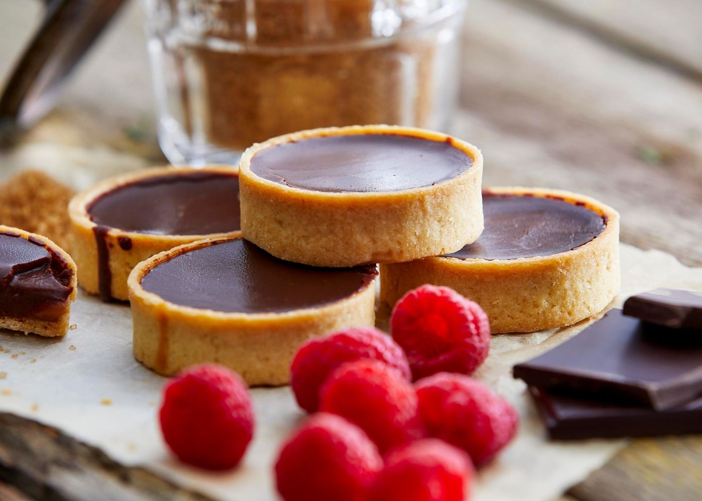 COUPLES: 5 Night Gourmet Box With Dessert