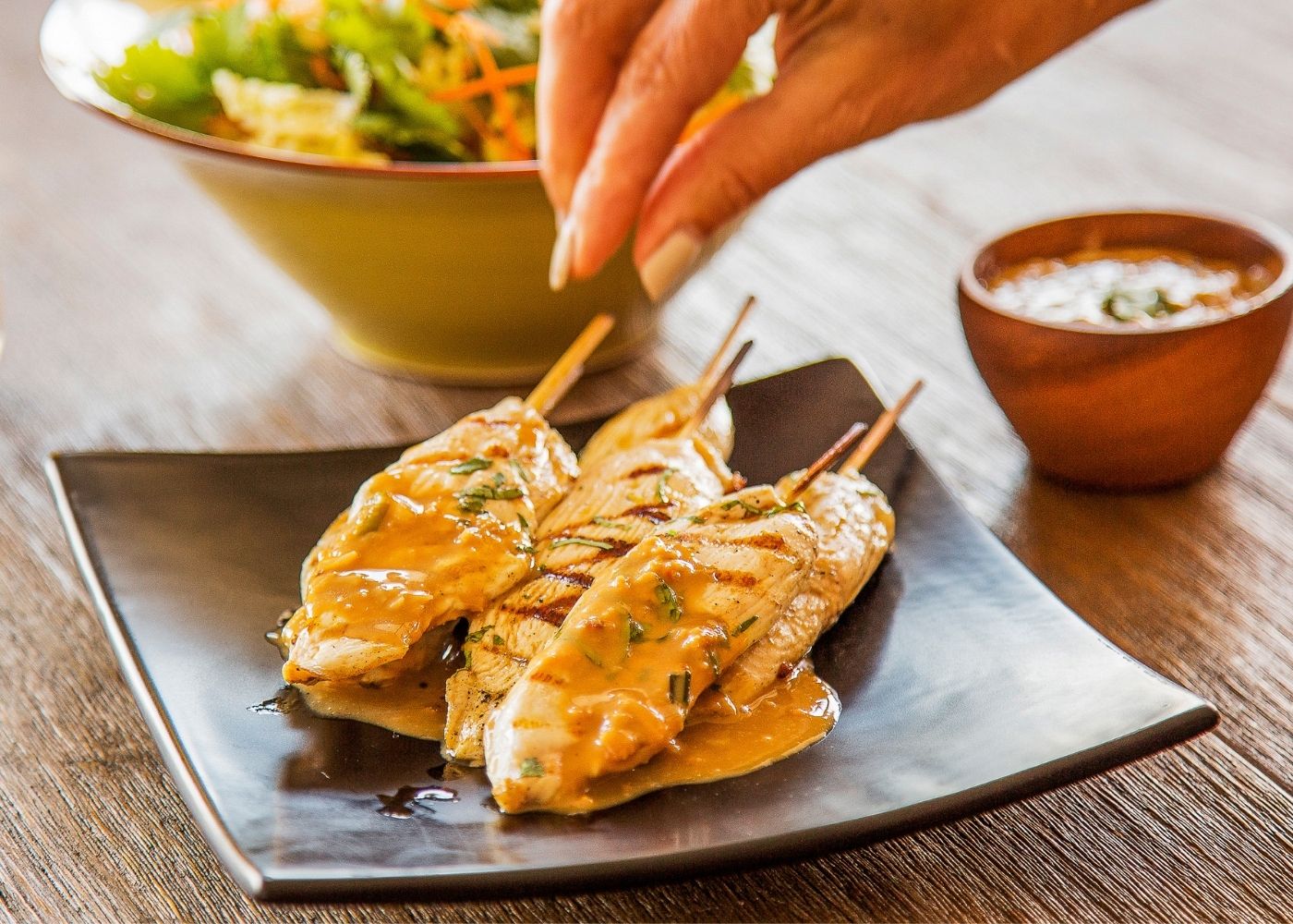 Satay chicken skewers w peanut sauce - RAW - 8 pack